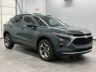 Used 2025 Chevrolet Trax LT