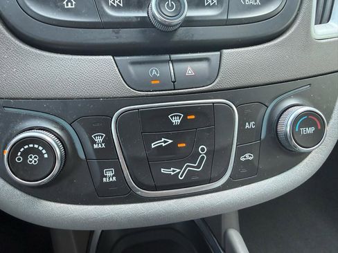 Used 2022 Chevrolet Malibu LS w/ Driver Confidence Package II image 14