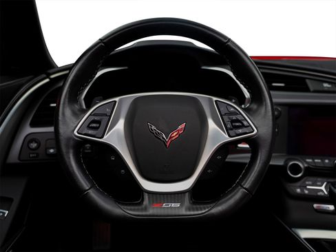 Used 2019 Chevrolet Corvette Z06 RWD image 33