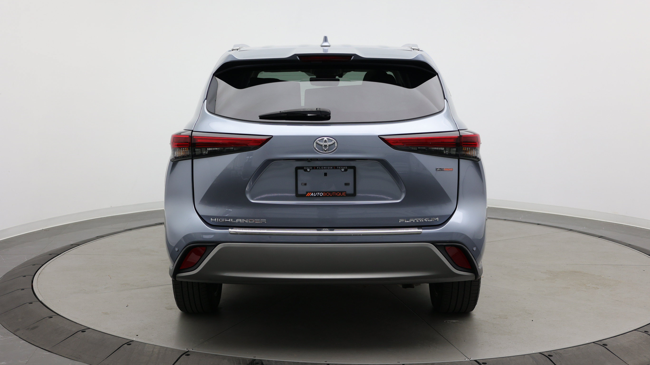 Used 2022 Toyota Highlander Platinum FWD image 7