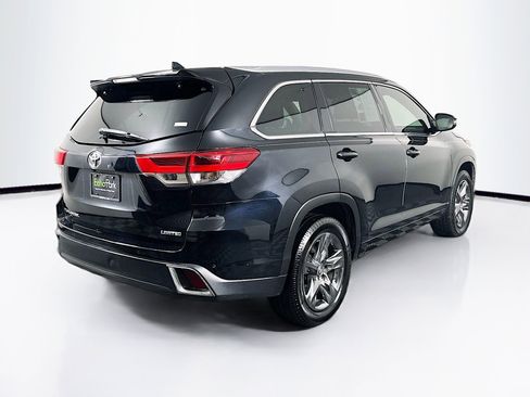 Used 2018 Toyota Highlander Limited Platinum image 9