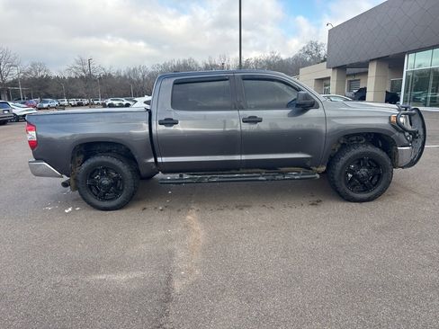 Used 2020 Toyota Tundra SR5 image 9