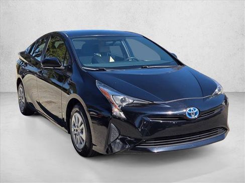 Used 2016 Toyota Prius Two image 3