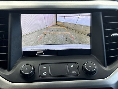 Used 2022 GMC Acadia SLE w/ Driver Convenience Package image 23