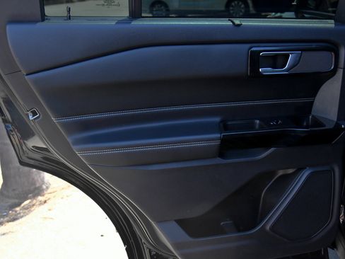 Used 2022 Ford Explorer ST w/ ST Street Pack RWD image 38