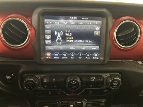 Used 2021 Jeep Wrangler Unlimited Rubicon image 3