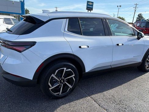 New 2026 Chevrolet Equinox EV LT FWD image 8
