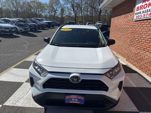 Used 2019 Toyota RAV4 LE w/ All Weather Liner Package AWD/4WD image 7