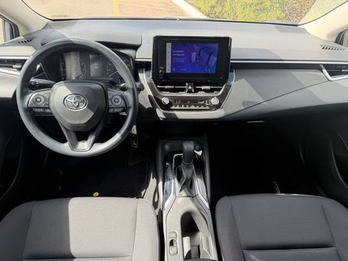 Used 2024 Toyota Corolla LE FWD image 9