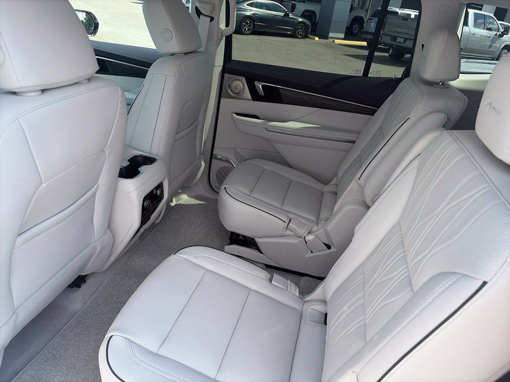 New 2027 Buick Enclave Avenir AWD/4WD image 11