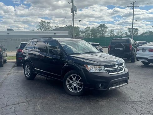 Used 2012 Dodge Journey SXT w/ Flexible Seating Group image 3