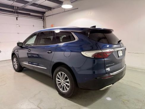 Certified 2023 Buick Enclave Essence FWD image 5