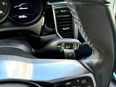 Used 2017 Porsche Macan w/ Driver Memory Package image 50
