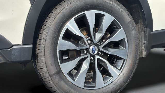 Used 2023 Subaru Outback Limited AWD/4WD image 30