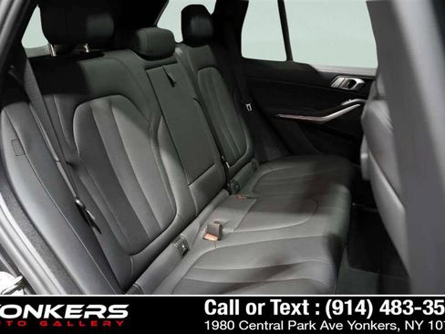 Used 2022 BMW X5 xDrive40i w/ Premium Package image 25