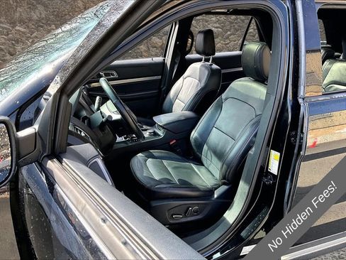 Used 2018 Ford Explorer XLT w/ Equipment Group 202A AWD/4WD image 23