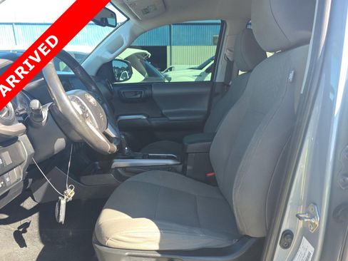 Used 2021 Toyota Tacoma SR5 image 6