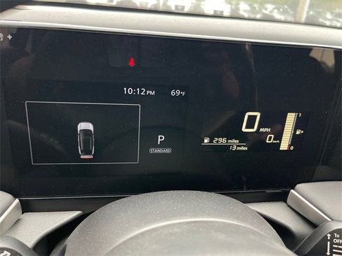 Used 2025 Nissan Kicks S image 12