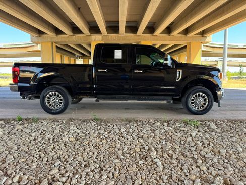 Used 2020 Ford F250 XLT w/ XLT Premium Package AWD/4WD image 2
