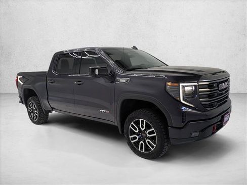 Used 2024 GMC Sierra 1500 AT4 w/ Technology Package image 3