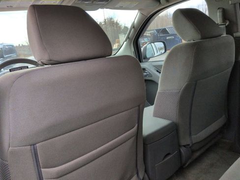 Used 2018 Nissan Frontier SV image 19