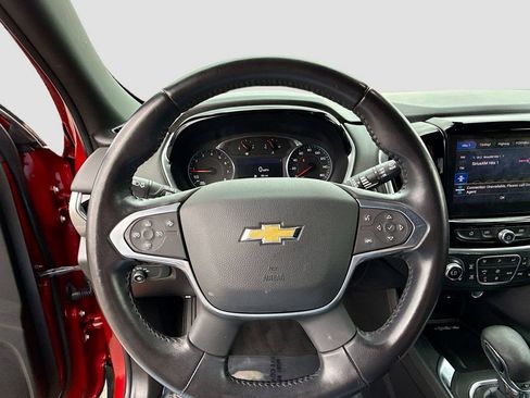 Used 2022 Chevrolet Traverse LT image 28