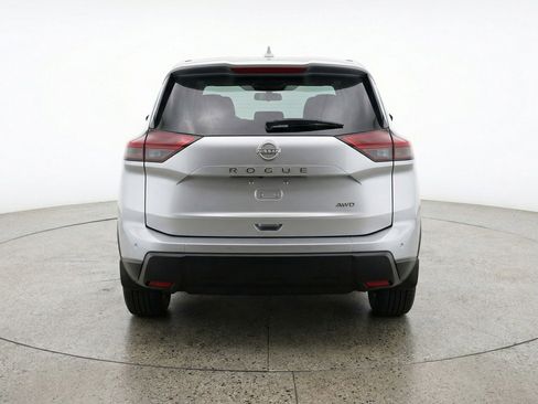 Used 2025 Nissan Rogue SV FWD image 7