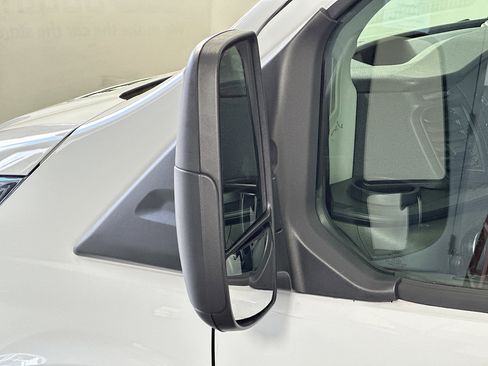 Used 2023 Ford E-Transit Medium Roof image 10