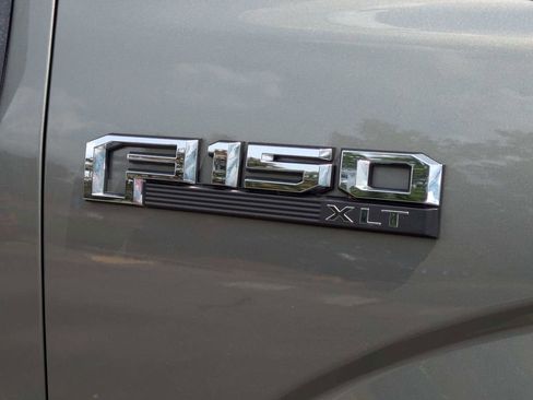Used 2019 Ford F150 XLT w/ Equipment Group 302A Luxury AWD/4WD image 13