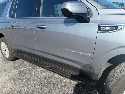 Used 2022 GMC Yukon XL SLE AWD/4WD image 9