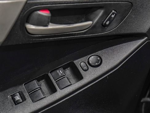 Used 2012 MAZDA MAZDA3 i Grand Touring w/ Tech Pkg image 39