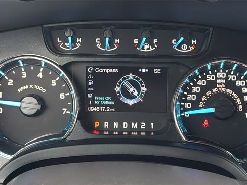 Used 2013 Ford F150 XLT w/ Mid Equipment Group image 18