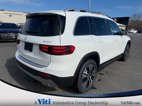 Used 2026 Mercedes-Benz GLB 250 4MATIC image 8