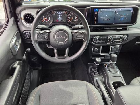 Used 2024 Jeep Gladiator Sport AWD/4WD image 10
