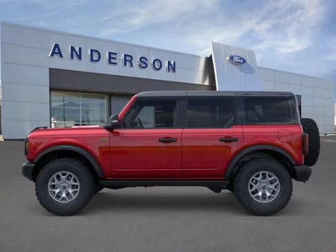 New 2025 Ford Bronco Badlands image 3