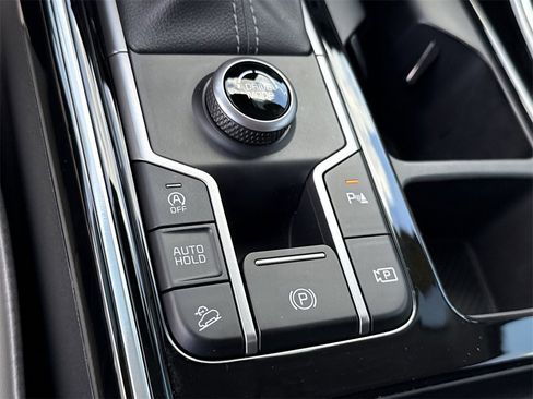 Used 2024 Kia Sorento SX image 40