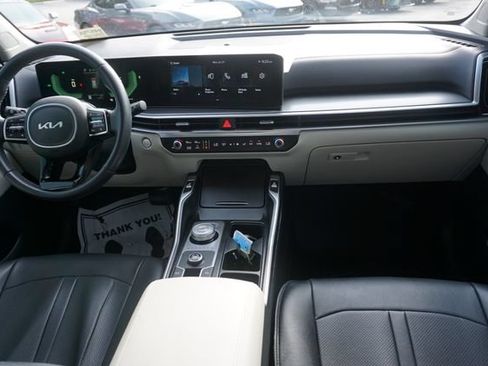 Used 2025 Kia Sorento EX FWD image 6