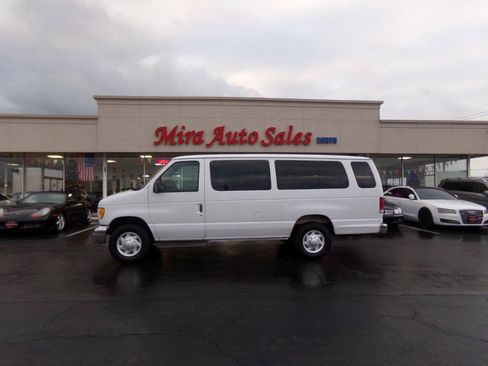 Used 2001 Ford E-350 and Econoline 350 XL RWD image 1