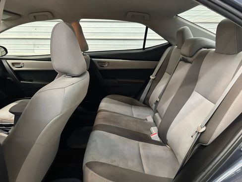 Used 2018 Toyota Corolla LE FWD image 20