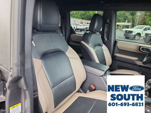 Used 2023 Ford Bronco Wildtrak image 15