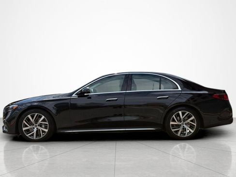 Used 2026 Mercedes-Benz E 350 4MATIC Sedan image 2