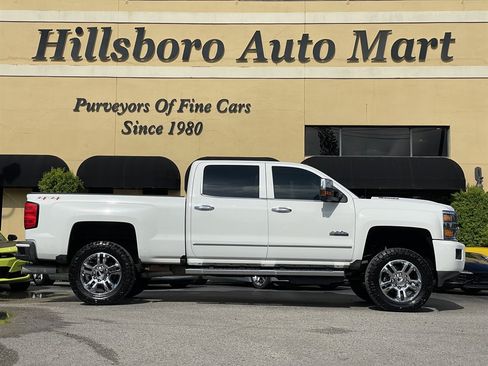 Used 2017 Chevrolet Silverado 2500 High Country w/ Duramax Plus Package AWD/4WD image 4