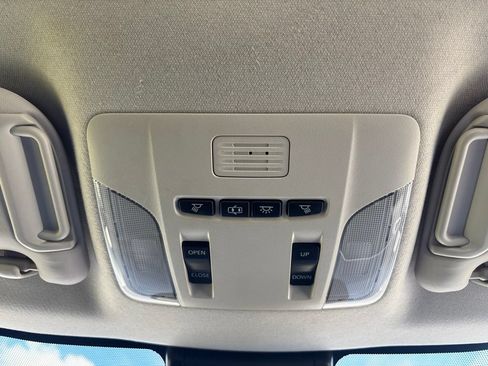 Used 2022 Toyota Corolla LE FWD image 51