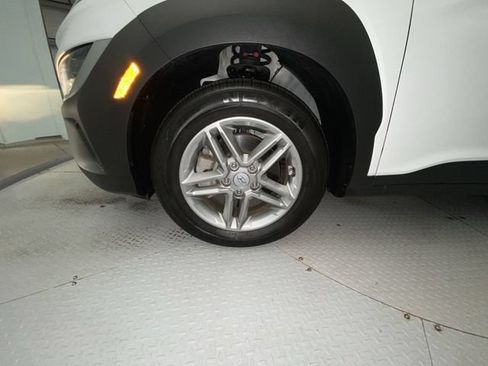 Used 2023 Hyundai Kona SE w/ Cargo Package AWD/4WD image 10