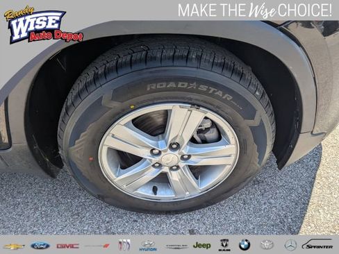Used 2022 Chevrolet Trax LS w/ Tint and Cruise Package FWD image 21