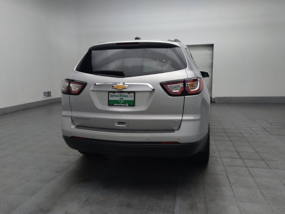 Used 2017 Chevrolet Traverse LT w/ Style and Technology Package FWD image 7