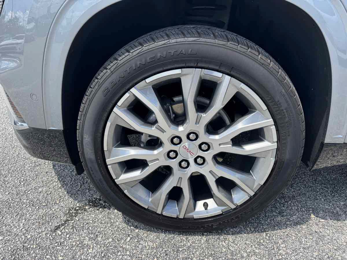 Used 2025 GMC Acadia Denali w/ Super Cruise Package AWD/4WD image 34