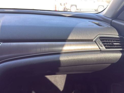 Used 2019 Honda Accord LX image 25