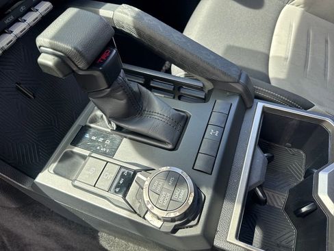 Used 2024 Toyota Tacoma TRD Off-Road AWD/4WD image 19