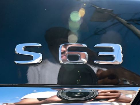 Used 2017 Mercedes-Benz S 63 AMG 4MATIC Sedan w/ Warmth & Comfort Package image 23